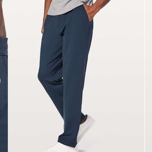 Lululemon Discipline Pant *32"
True Navy